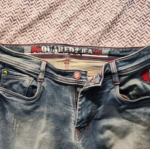 Dsquared2 mens jeans 34